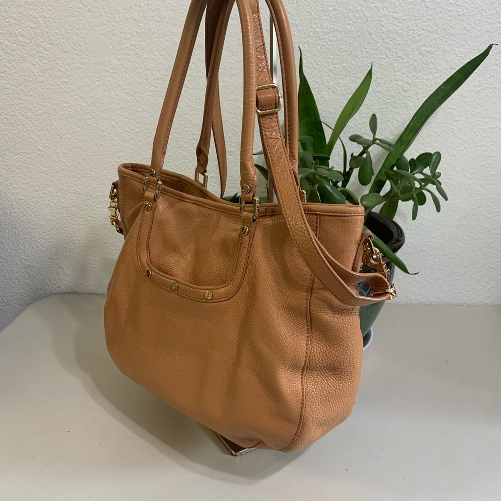 ๐๐ Tory Burch Camel Leather Shoulder Bag - Picture 4 of 14